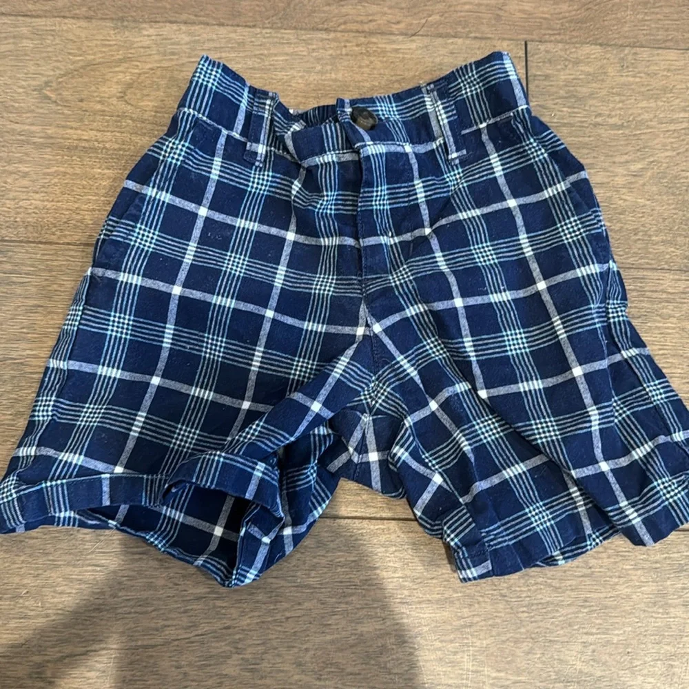 Janie and jack boys bundle 3-6 sweater and‎ 13-18 shorts plaid